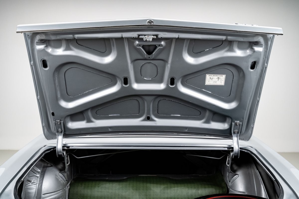 Pontiac-GTO-1964-Sedan-34