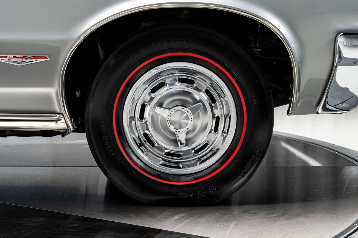 Pontiac-GTO-1964-Sedan-38