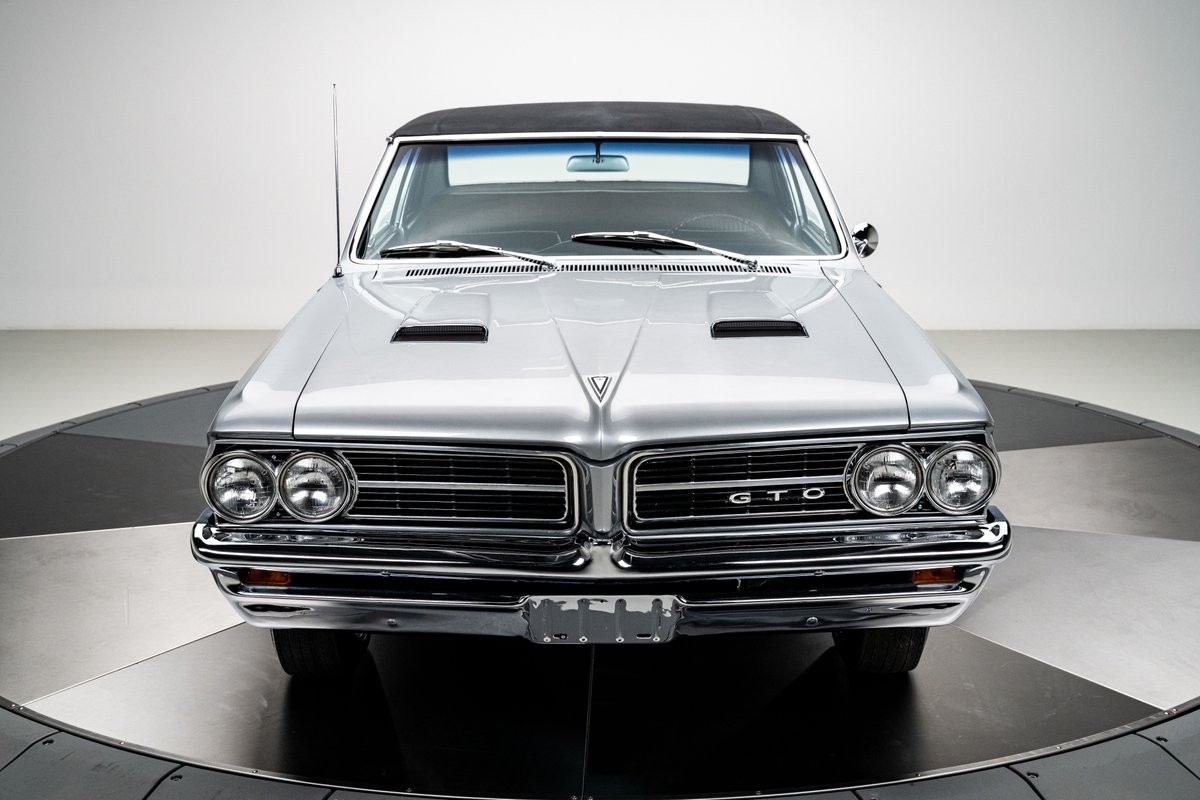 Pontiac-GTO-1964-Sedan-7