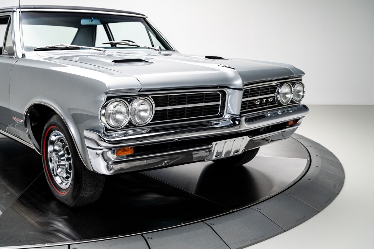 Pontiac-GTO-1964-Sedan-9