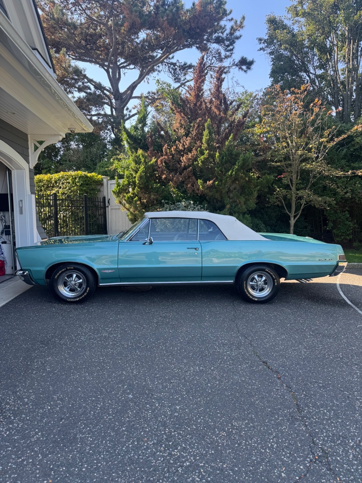 Pontiac-GTO-1965-Convertible-1