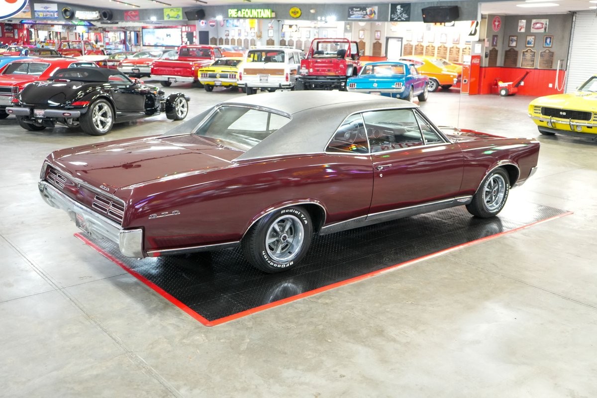 Pontiac-GTO-1967-Coupe-14