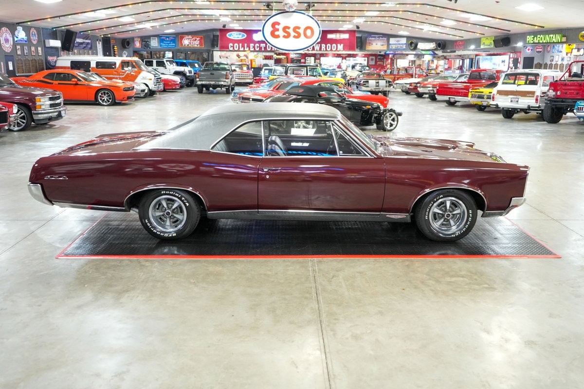 Pontiac-GTO-1967-Coupe-15
