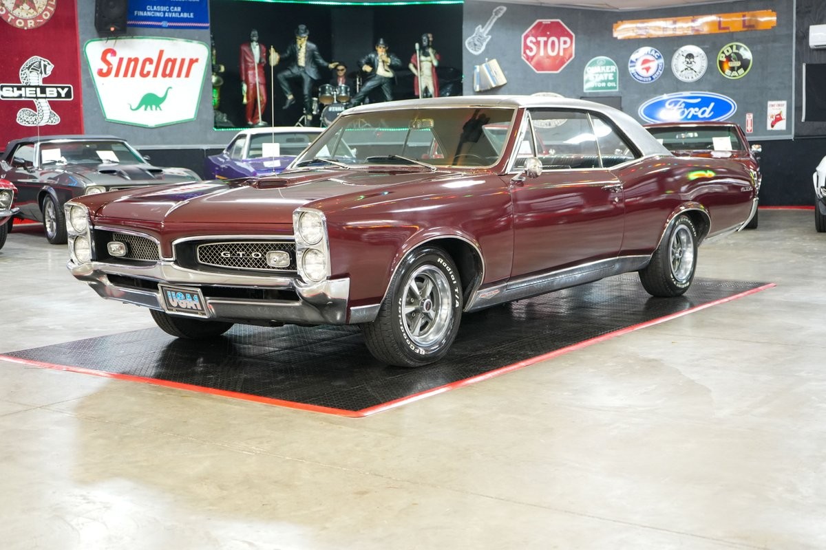 Pontiac-GTO-1967-Coupe-18