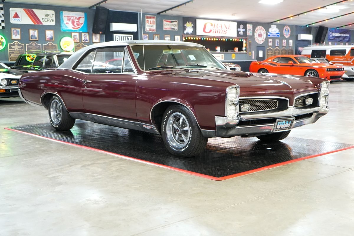 Pontiac-GTO-1967-Coupe-24