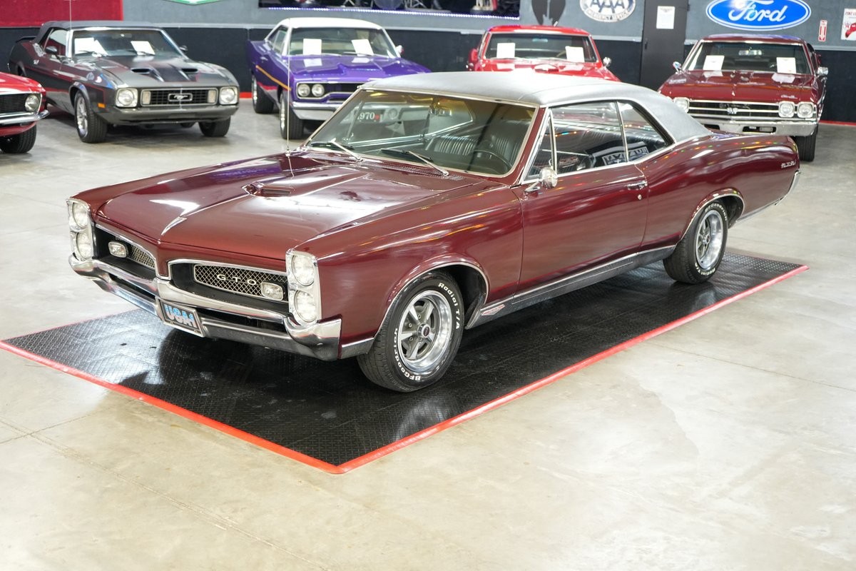 Pontiac-GTO-1967-Coupe-9