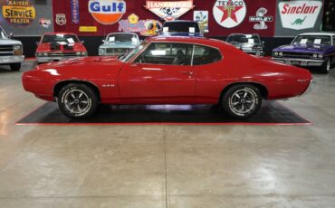 Pontiac-GTO-1969-Coupe-2