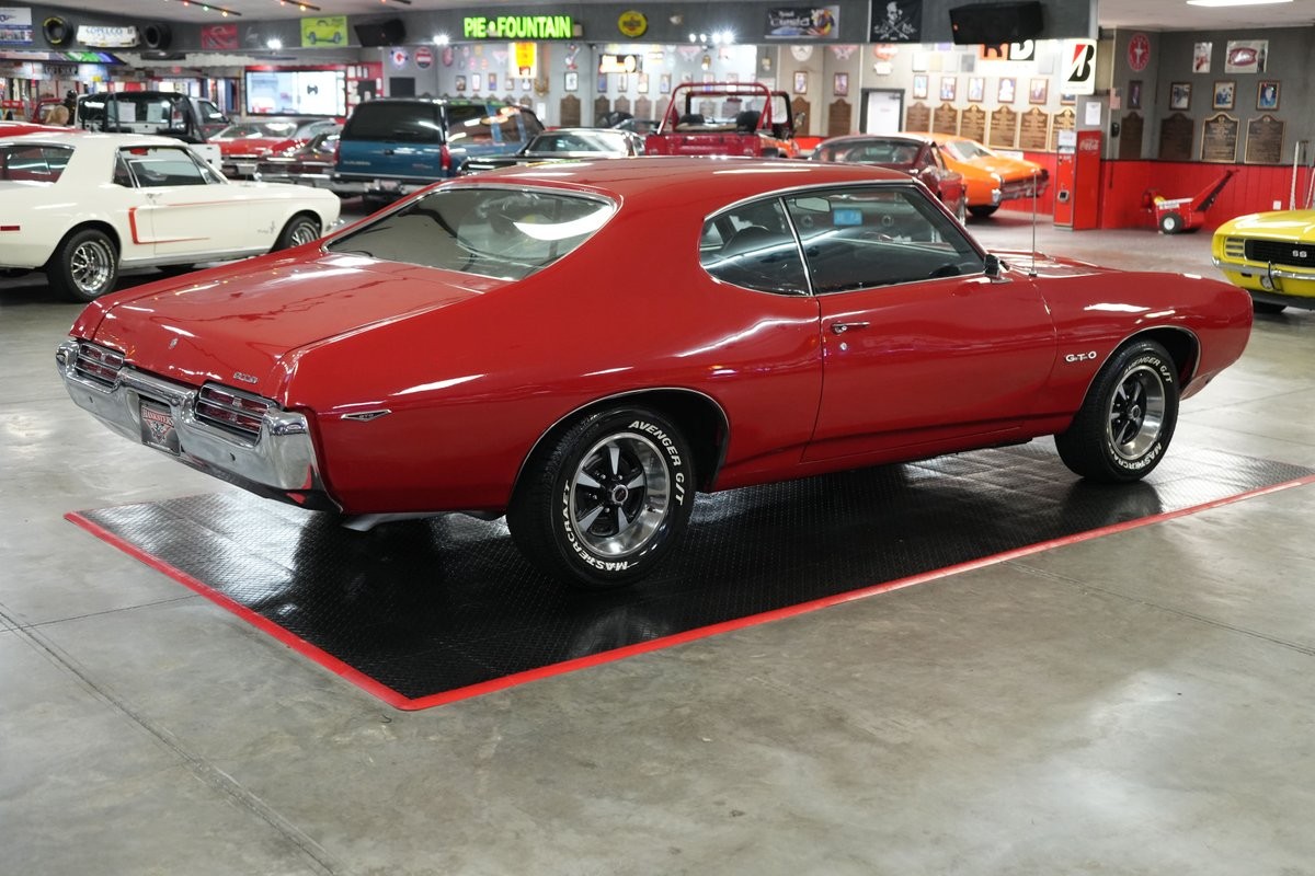 Pontiac-GTO-1969-Coupe-5