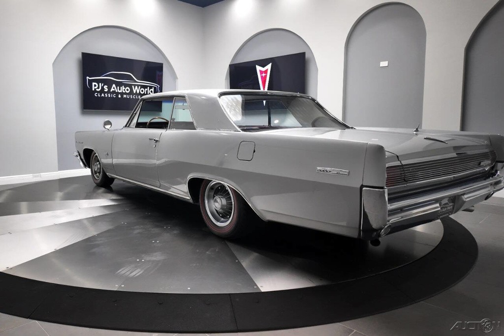 Pontiac-Grand-Prix-1963-17