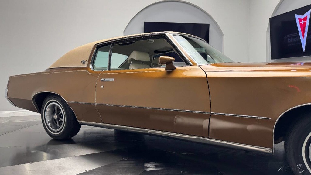 Pontiac-Grand-Prix-1971-13