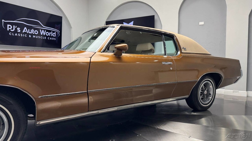 Pontiac-Grand-Prix-1971-16