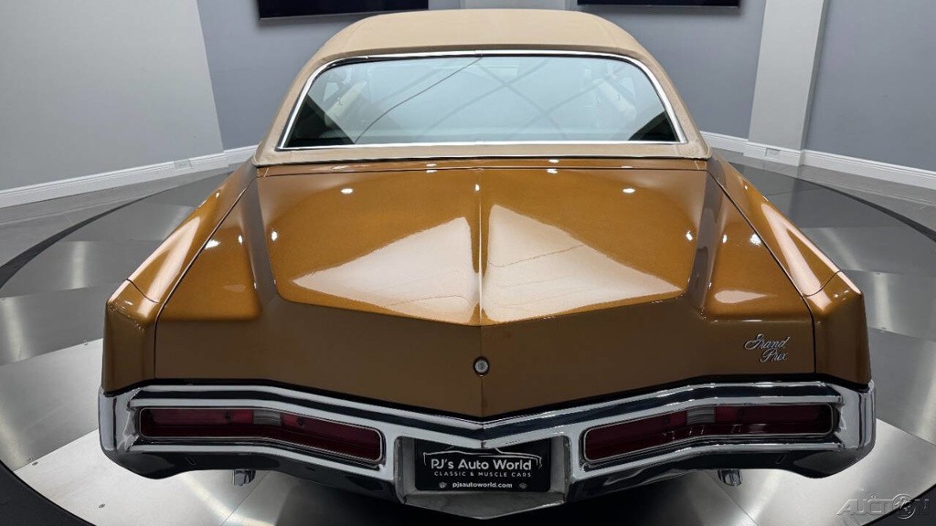 Pontiac-Grand-Prix-1971-19