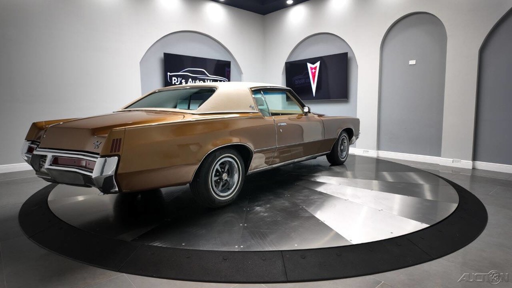 Pontiac-Grand-Prix-1971-6