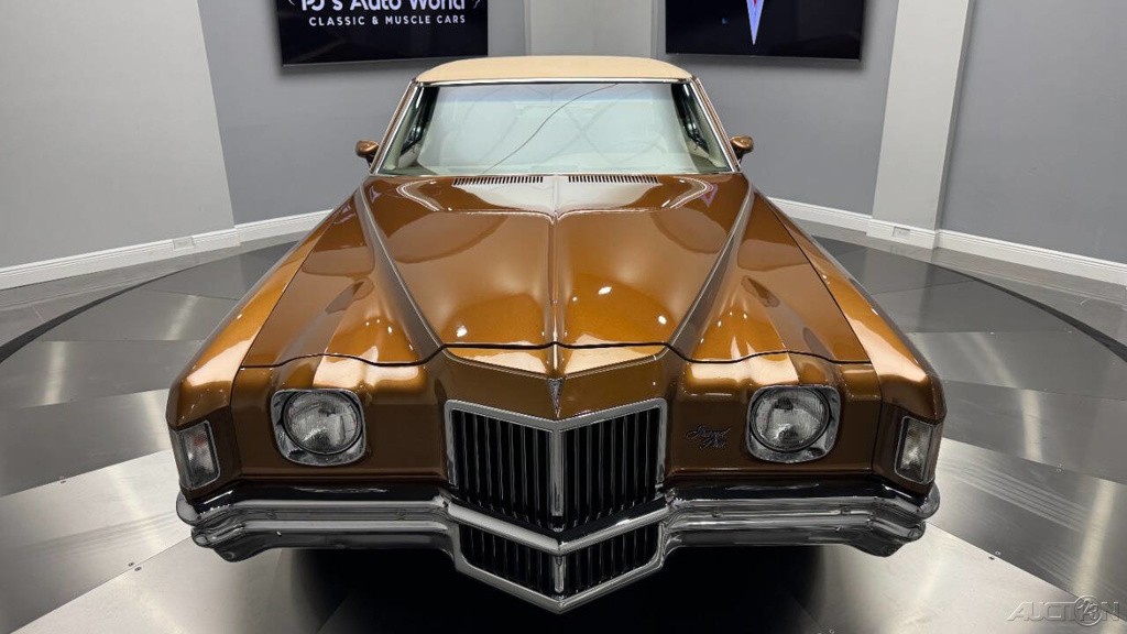 Pontiac-Grand-Prix-1971-8