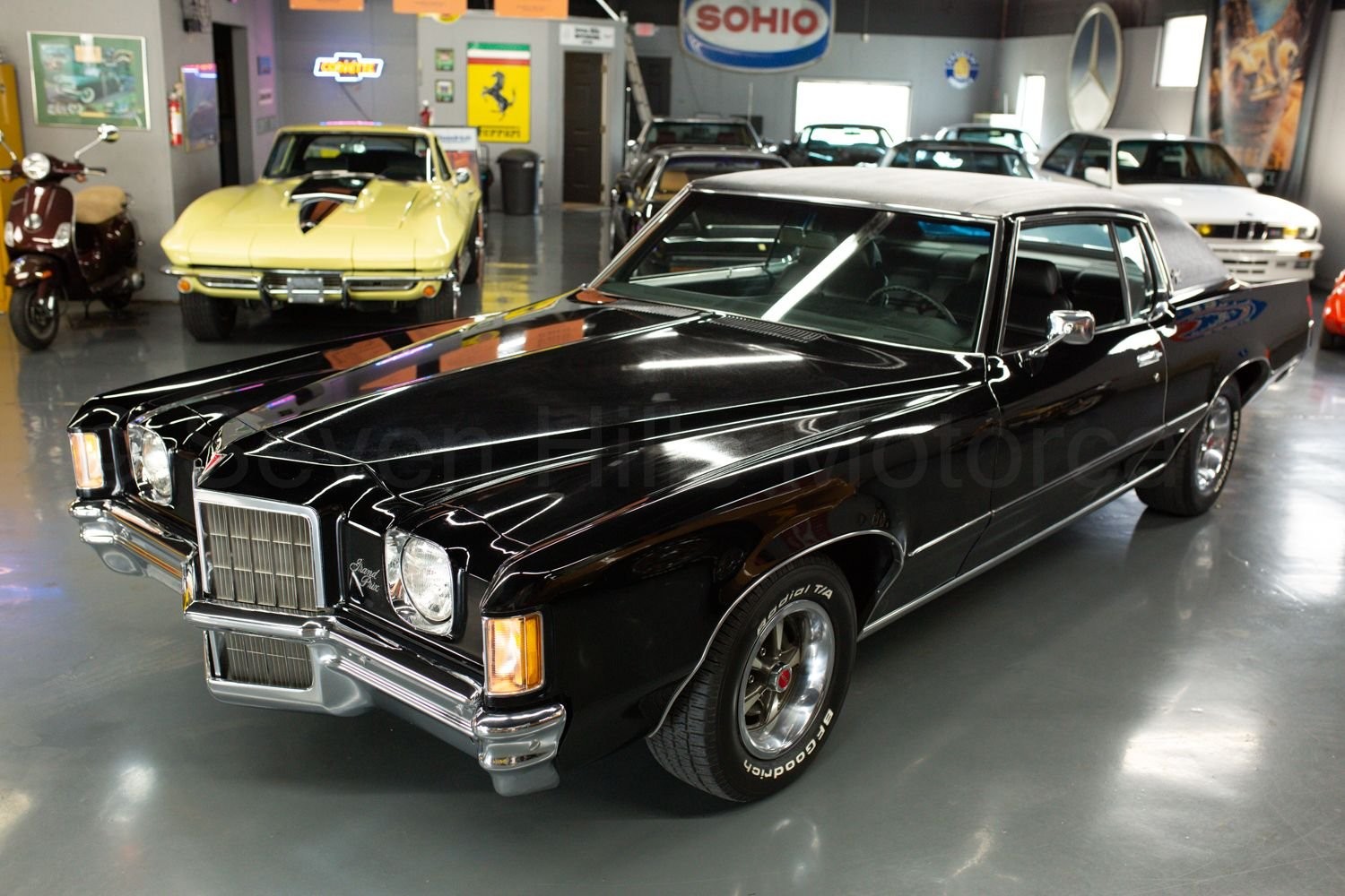 Pontiac-Grand-Prix-1972-Coupe-1