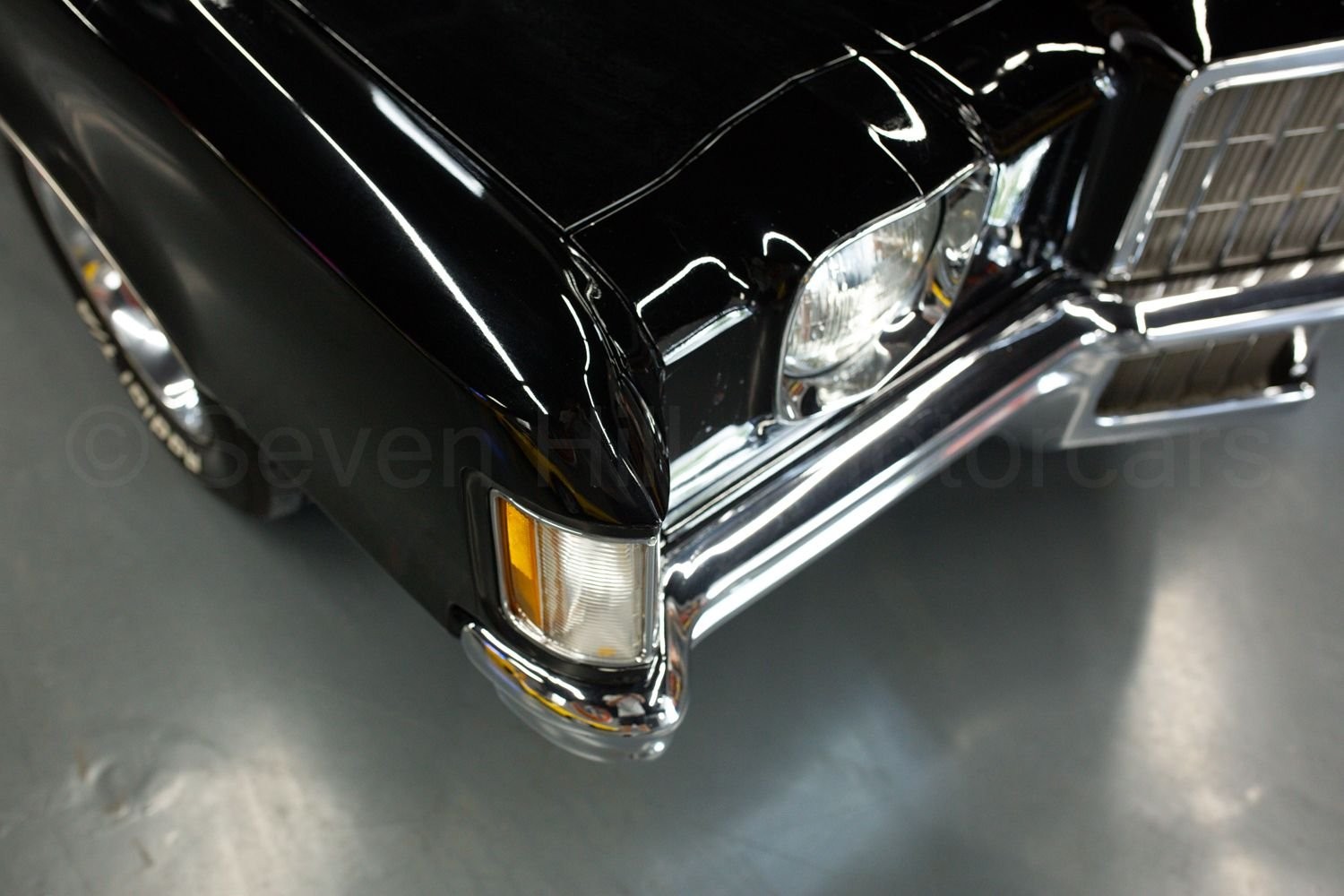 Pontiac-Grand-Prix-1972-Coupe-11