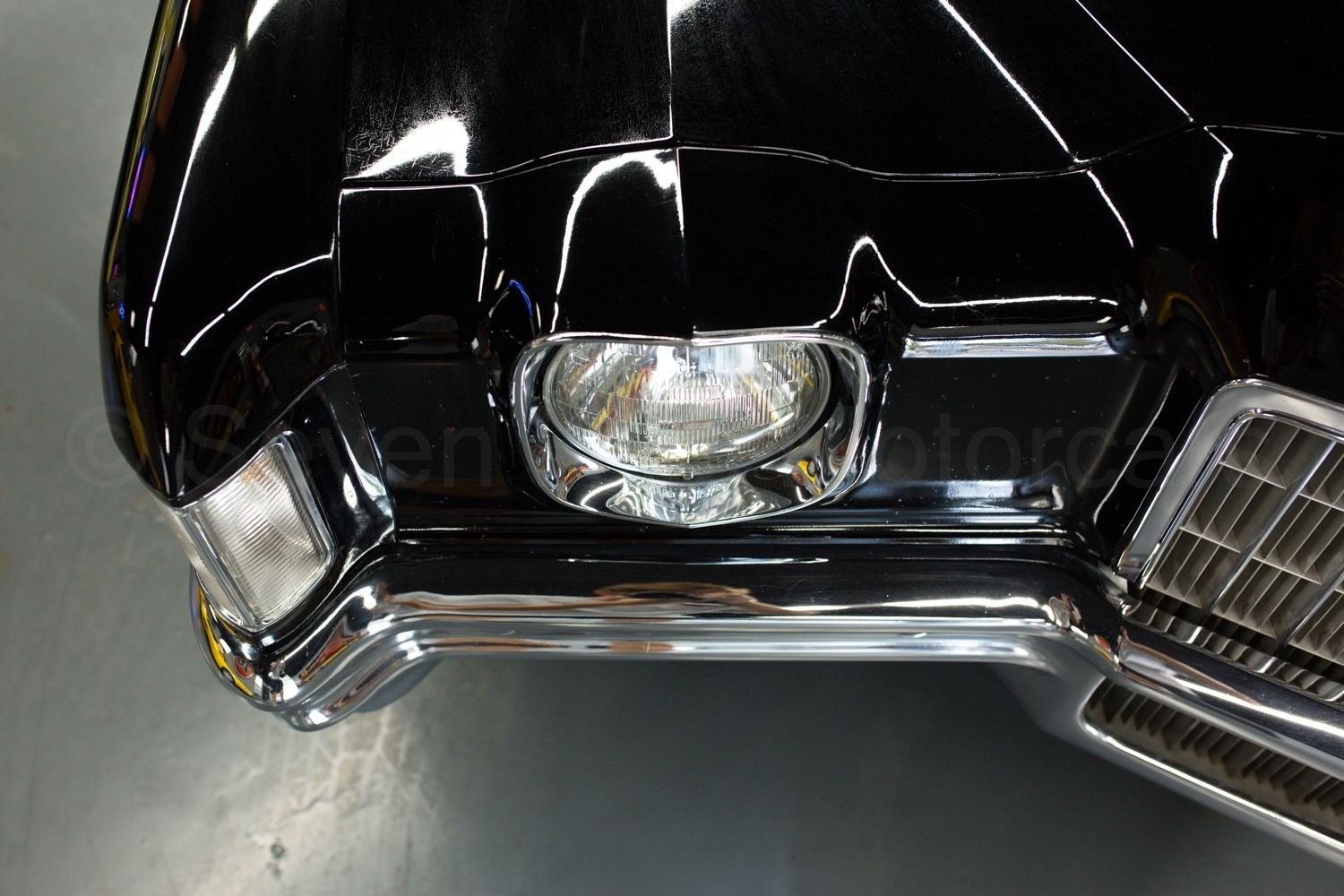 Pontiac-Grand-Prix-1972-Coupe-12