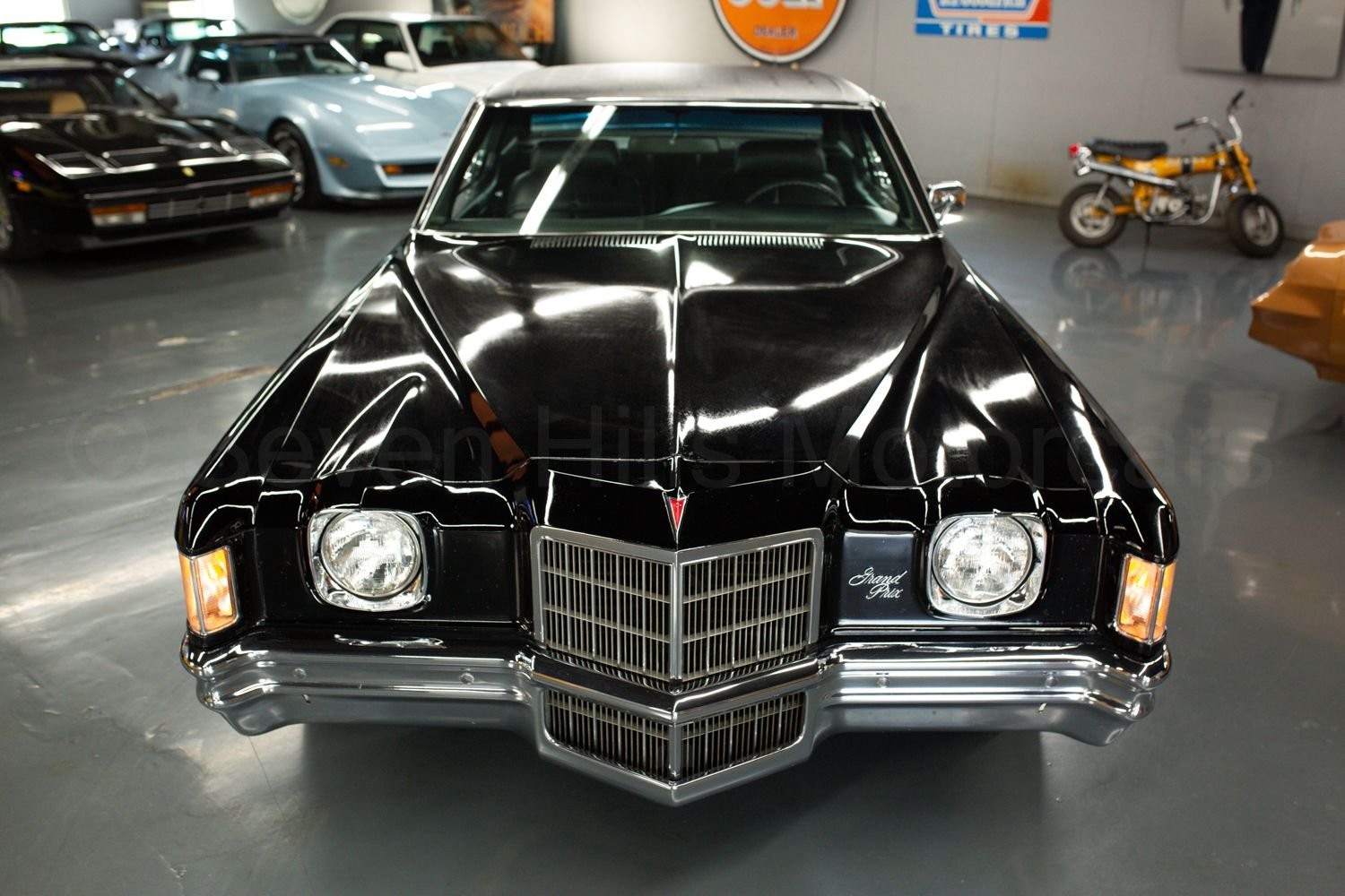 Pontiac-Grand-Prix-1972-Coupe-2