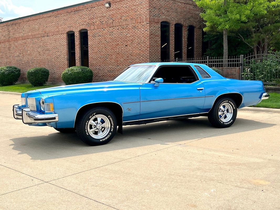 Pontiac-Grand-Prix-1973-Coupe-11
