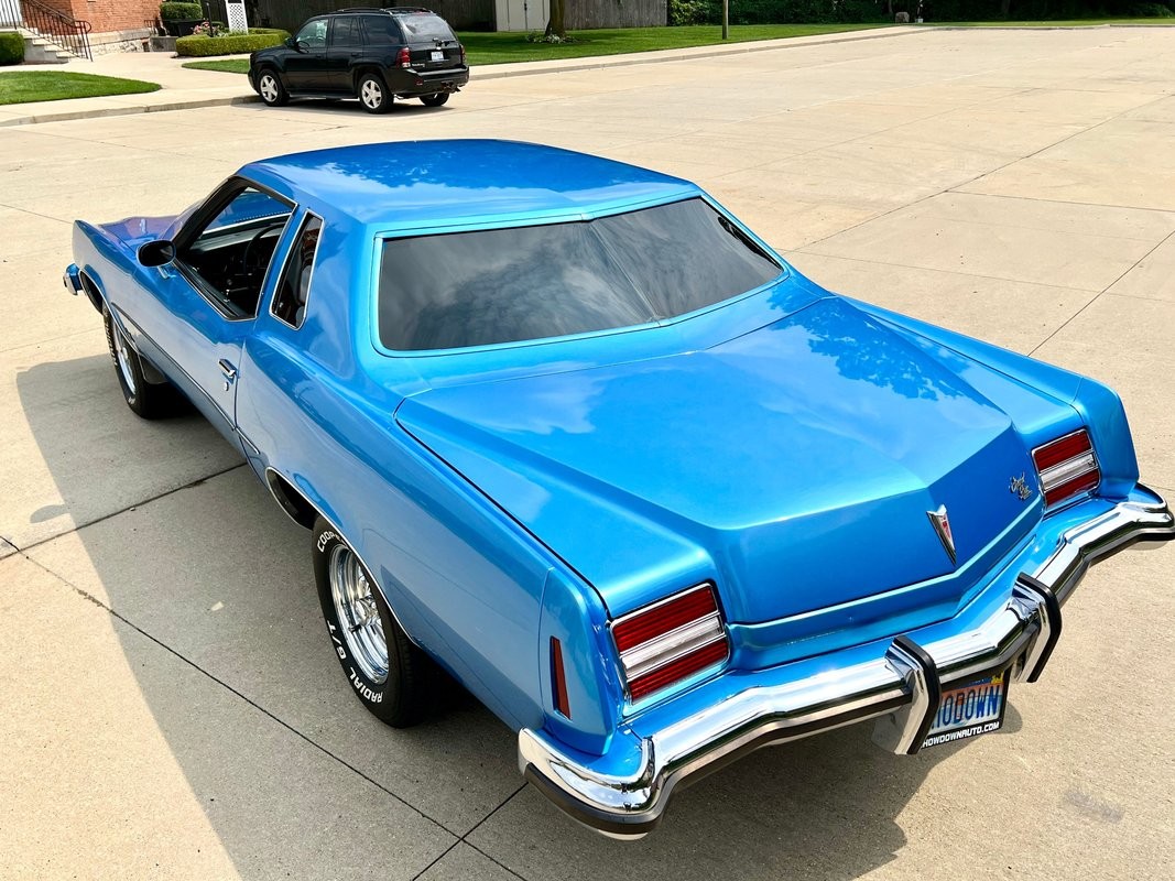 Pontiac-Grand-Prix-1973-Coupe-16