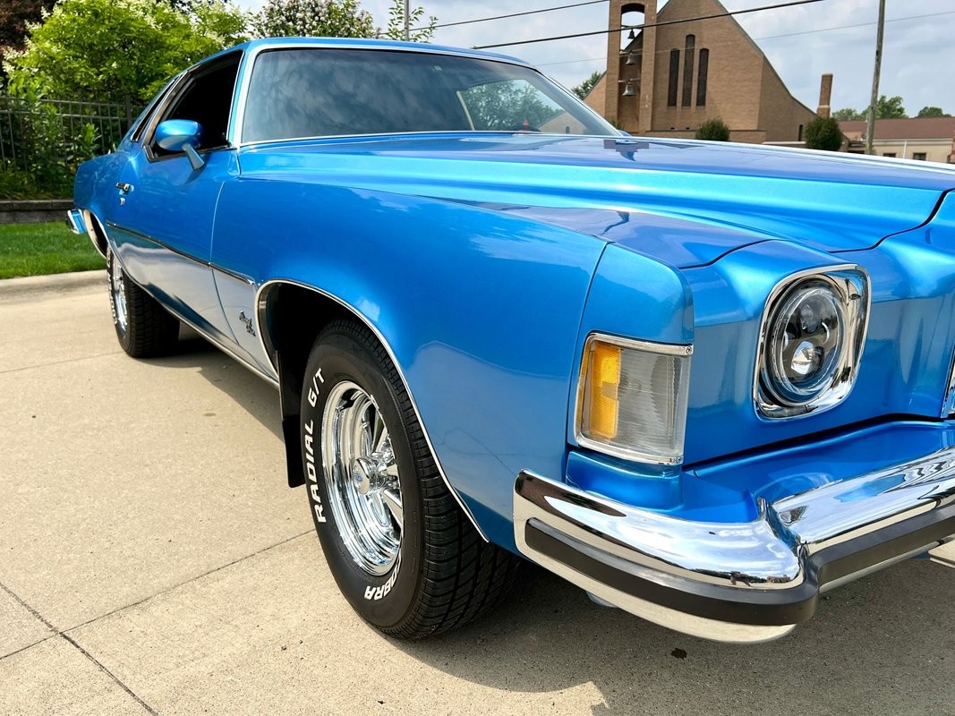 Pontiac-Grand-Prix-1973-Coupe-20