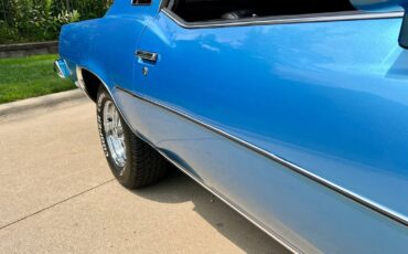 Pontiac-Grand-Prix-1973-Coupe-32