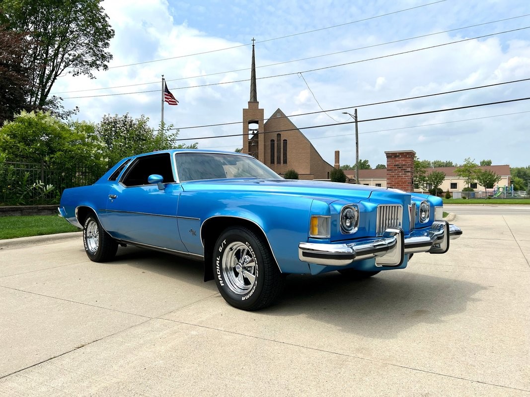 Pontiac-Grand-Prix-1973-Coupe-4