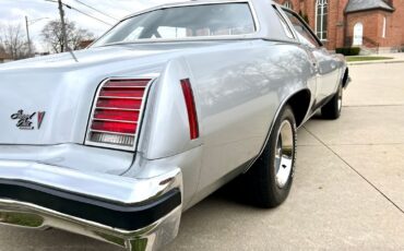 Pontiac-Grand-Prix-1976-Coupe-22