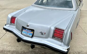 Pontiac-Grand-Prix-1976-Coupe-24