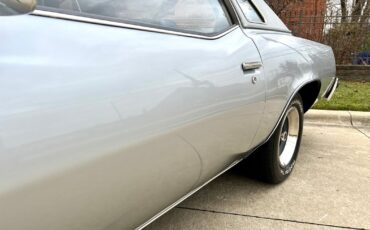 Pontiac-Grand-Prix-1976-Coupe-28