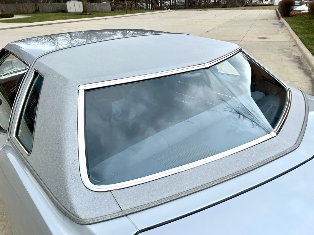 Pontiac-Grand-Prix-1976-Coupe-38