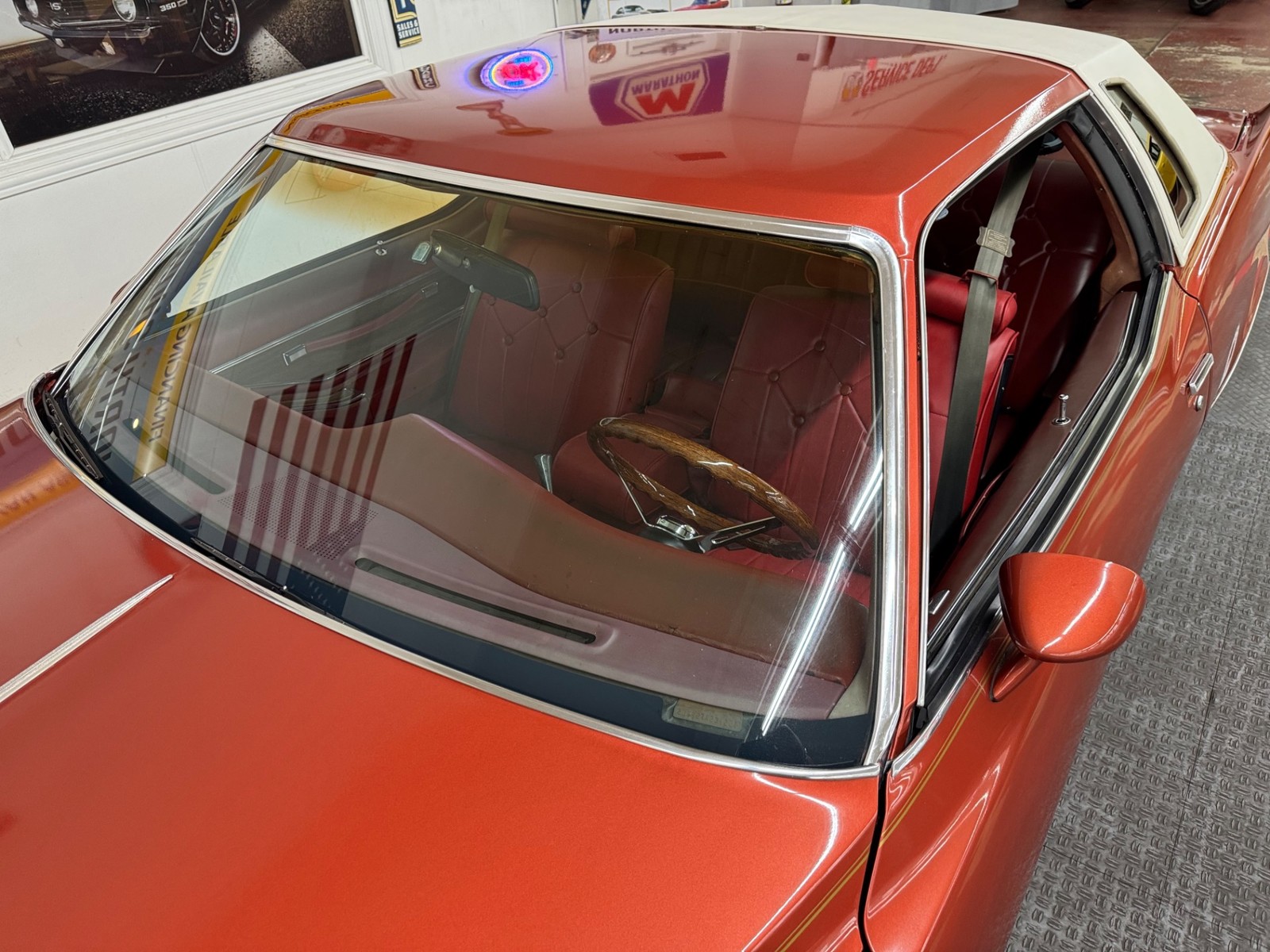 Pontiac-Grand-Prix-1977-2-Door-10