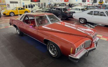 Pontiac-Grand-Prix-1977-2-Door-17