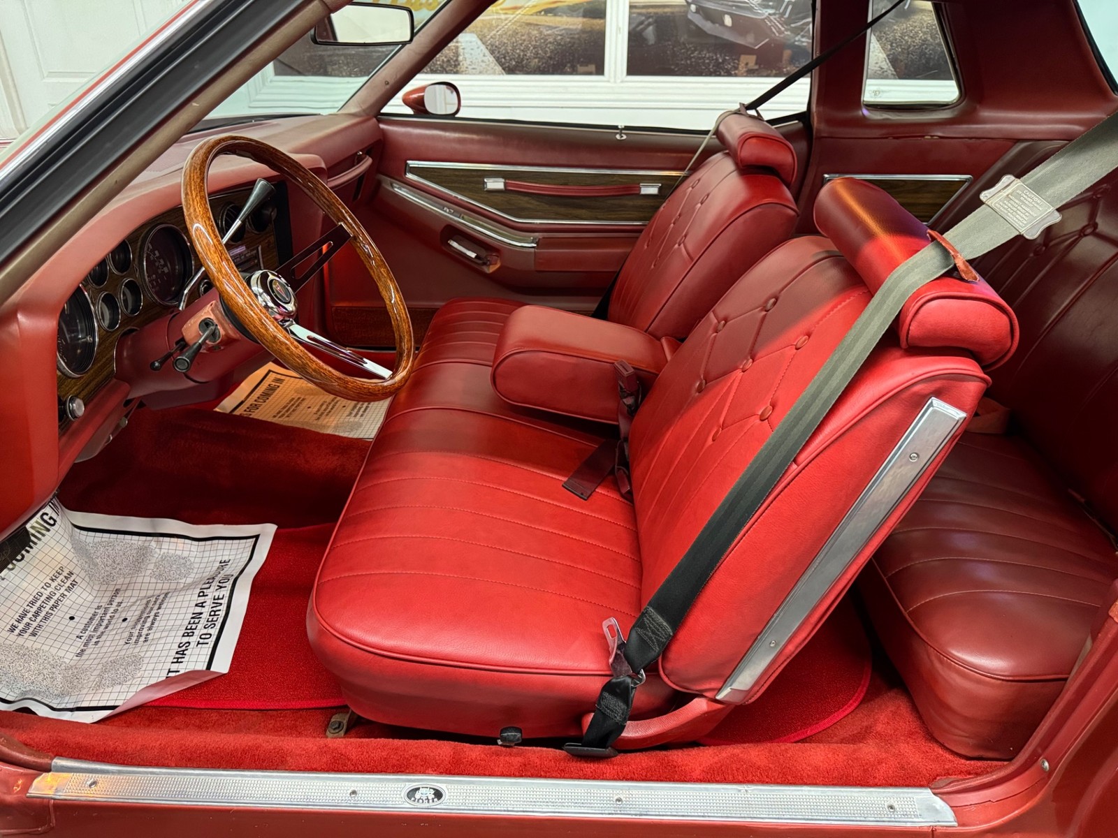 Pontiac-Grand-Prix-1977-2-Door-29