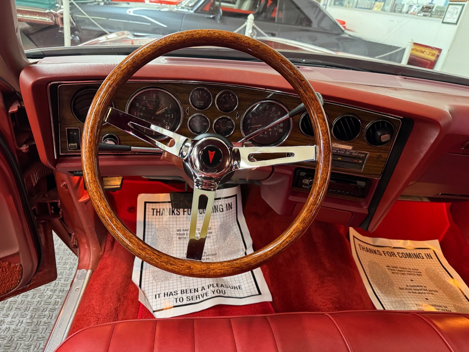 Pontiac-Grand-Prix-1977-2-Door-30