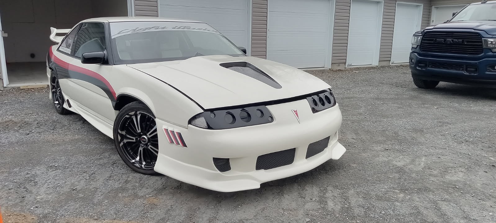 Pontiac-Grand-Prix-1988-Tuning-Scene-Vehicle-10