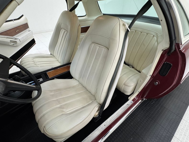 Pontiac-Grand-prix-1975-Honduras-Maroon-White-10
