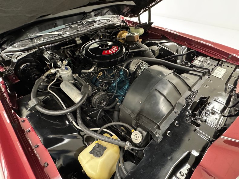 Pontiac-Grand-prix-1975-Honduras-Maroon-White-14