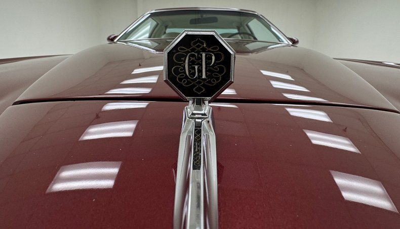 Pontiac-Grand-prix-1975-Honduras-Maroon-White-20