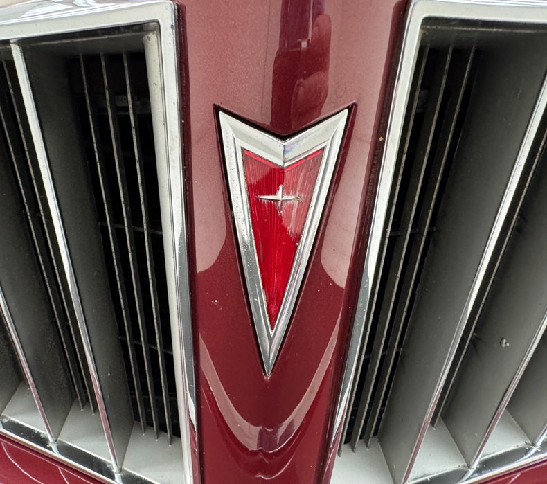 Pontiac-Grand-prix-1975-Honduras-Maroon-White-21