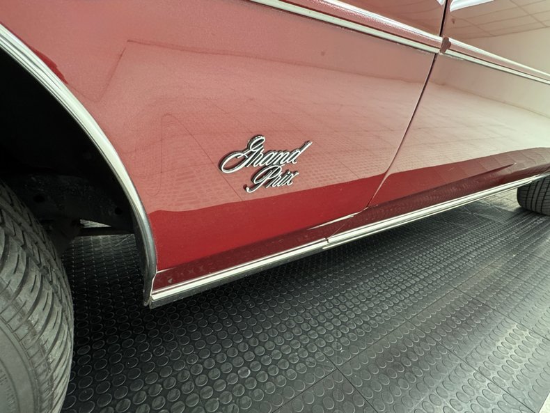 Pontiac-Grand-prix-1975-Honduras-Maroon-White-25