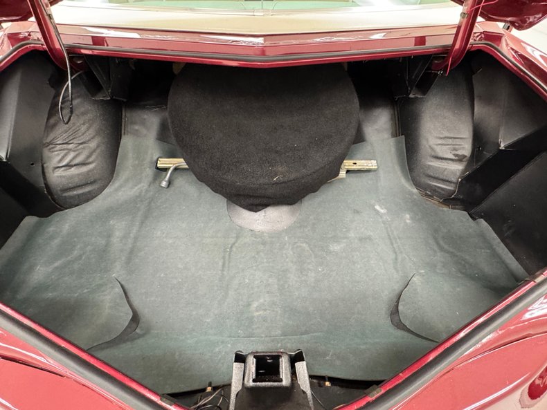 Pontiac-Grand-prix-1975-Honduras-Maroon-White-33