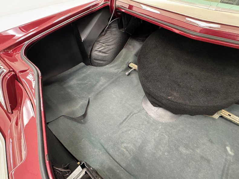 Pontiac-Grand-prix-1975-Honduras-Maroon-White-34