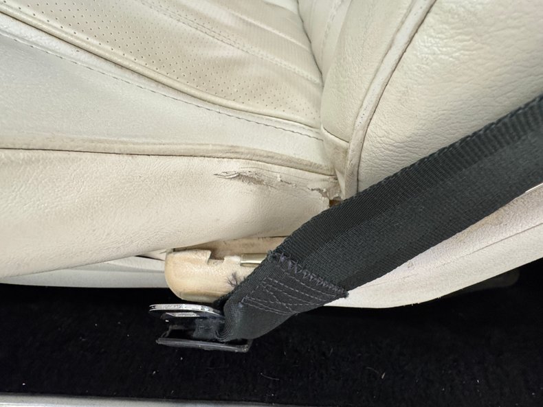 Pontiac-Grand-prix-1975-Honduras-Maroon-White-38