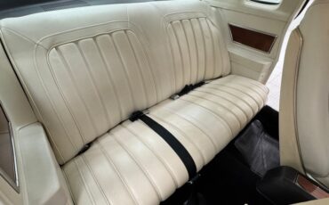 Pontiac-Grand-prix-1975-Honduras-Maroon-White-43