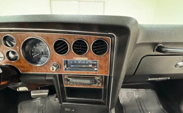 Pontiac-Grand-prix-1975-Honduras-Maroon-White-44