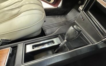 Pontiac-Grand-prix-1975-Honduras-Maroon-White-46