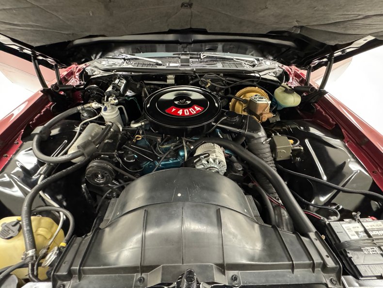 Pontiac-Grand-prix-1975-Honduras-Maroon-White-8
