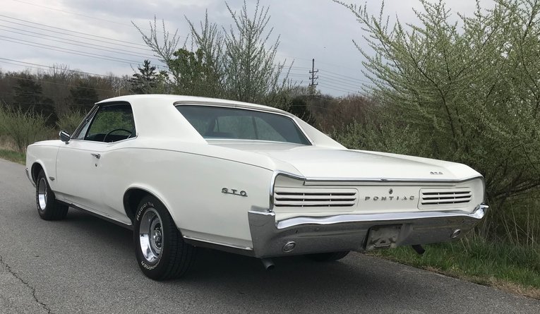 Pontiac-Gto-1966-White-Turquoise-11