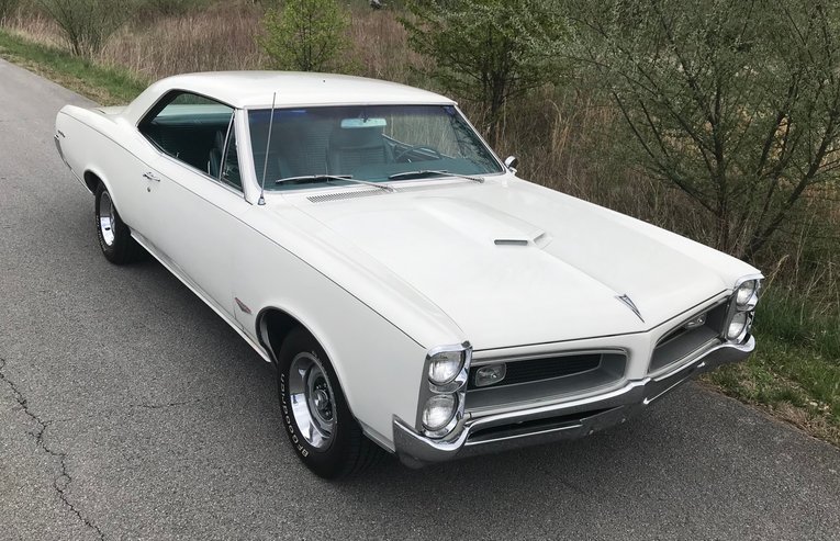 Pontiac-Gto-1966-White-Turquoise-17